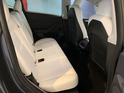 Used 2022 Tesla Model Y Performance image 48