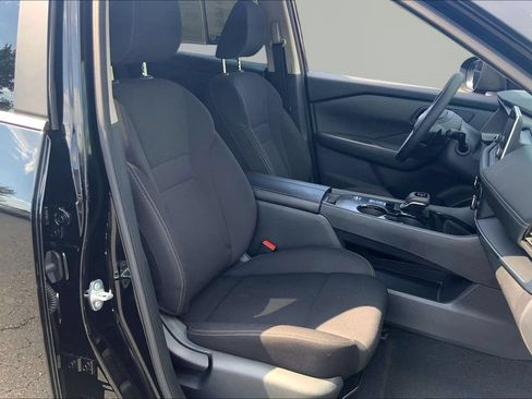Certified 2026 Nissan Rogue S FWD image 20