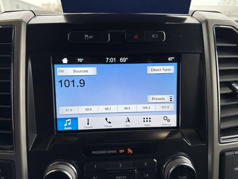 Certified 2017 Ford F150 Lariat w/ Equipment Group 502A Luxury image 35