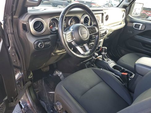 Used 2021 Jeep Wrangler Unlimited Sahara image 16
