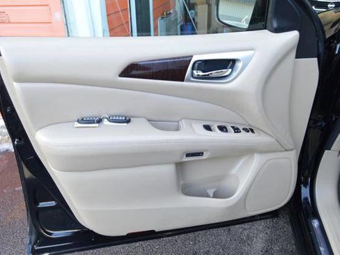 Used 2014 Nissan Pathfinder SL w/ SL Tech Package image 36