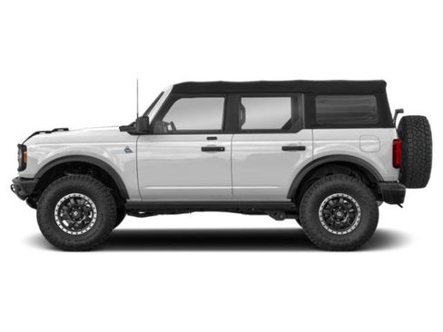 Used 2022 Ford Bronco Black Diamond w/ Sasquatch Package AWD/4WD image 3