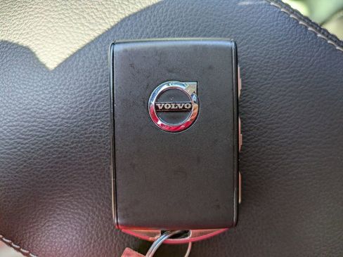 Certified 2023 Volvo XC40 B4 Plus w/ Driver Assist Package FWD image 30