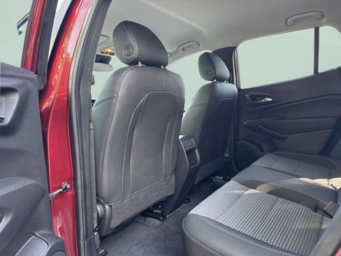 Used 2024 Chevrolet Trax LT w/ Driver Confidence Package FWD image 14