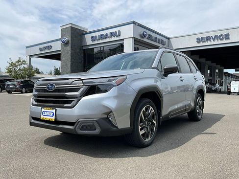 New 2025 Subaru Forester Limited w/ Popular Package image 4