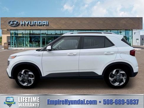 New 2026 Hyundai Venue SEL image 3