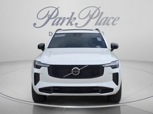 Used 2026 Volvo XC90 B6 Ultra w/ Protection Package Premier AWD/4WD image 17