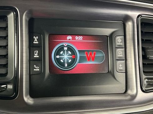 Used 2017 Dodge Challenger R/T image 33