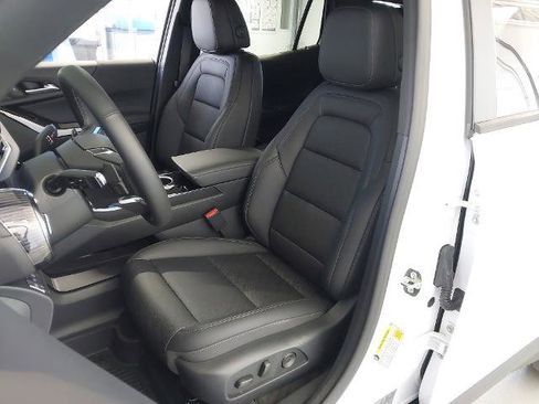 New 2026 Chevrolet Equinox LT w/ Convenience Package II FWD image 23