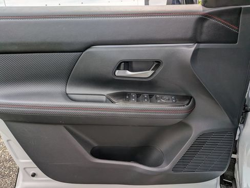 Certified 2026 Nissan Kicks SR w/ Cold Weather Package FWD image 32