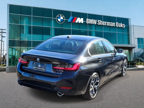 Used 2026 BMW 330i Sedan w/ Convenience Package RWD image 4