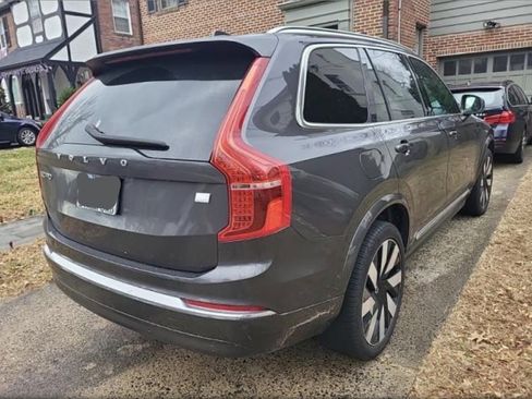 Used 2024 Volvo XC90 T8 Plus w/ Protection Package image 3
