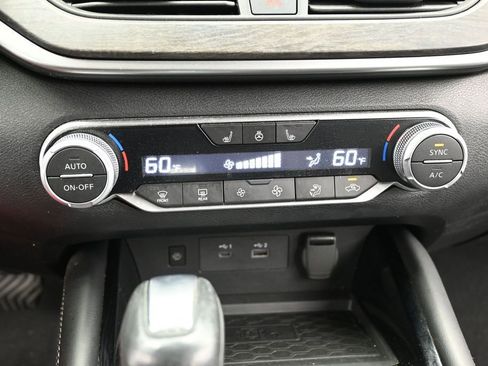 Used 2023 Nissan Altima 2.5 SL FWD image 14