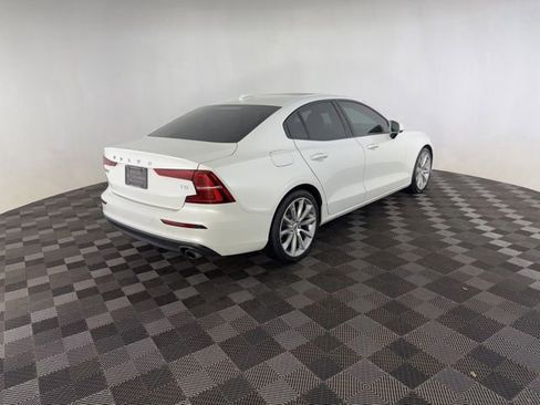 Used 2020 Volvo S60 T5 Momentum FWD image 5