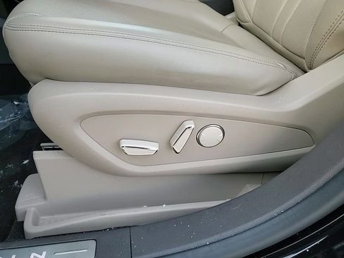 Used 2022 Lincoln Nautilus Reserve w/ Equipment Group 201A image 14