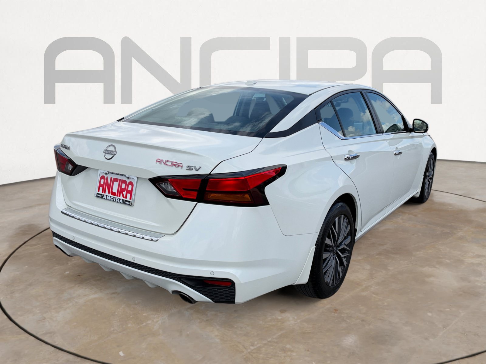 Used 2023 Nissan Altima 2.5 SV w/ SV Premium Package FWD image 11
