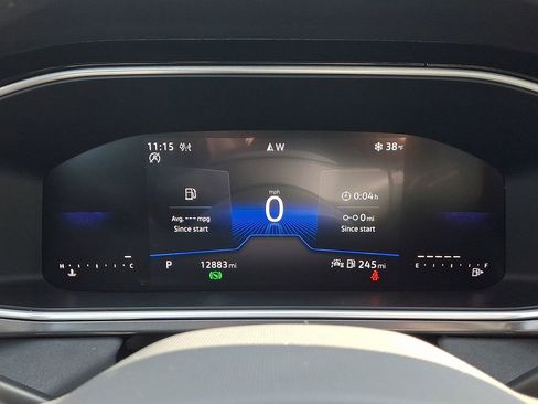 Certified 2025 Volkswagen Taos SE image 20