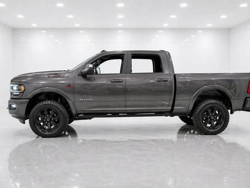 Used 2020 RAM 2500 Laramie w/ Night Edition AWD/4WD image 2