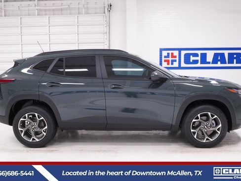 New 2026 Chevrolet Trax LT w/ LT Convenience Package image 4