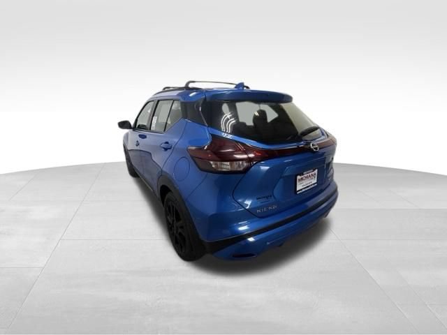 Used 2023 Nissan Kicks SR w/ Interior Electronics Package FWD image 11