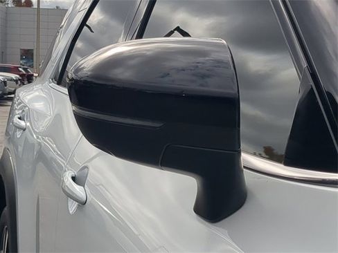 New 2025 Nissan Pathfinder Platinum w/ Black Appearance Package image 11