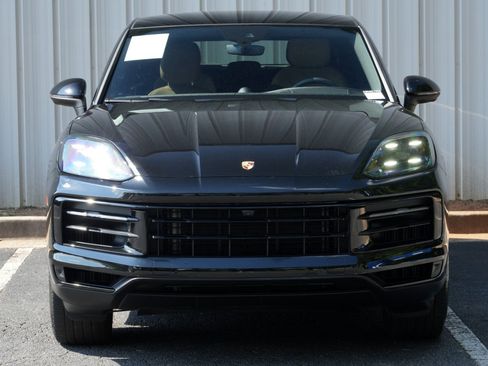 Used 2024 Porsche Cayenne Coupe AWD/4WD image 52