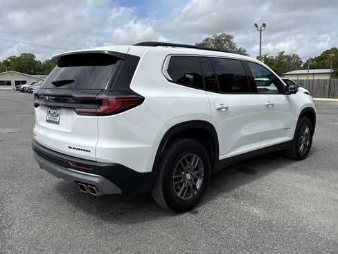 Used 2025 GMC Acadia Elevation FWD image 5