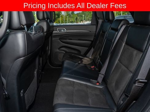 Used 2019 Jeep Grand Cherokee Altitude AWD/4WD image 9