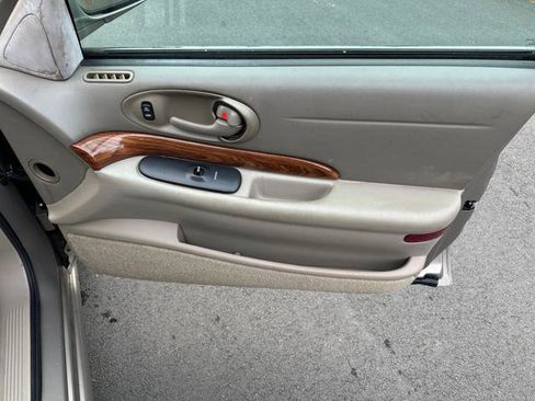 Used 2002 Buick Le Sabre Custom image 13