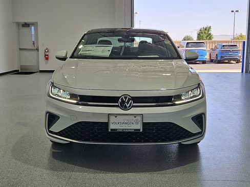 New 2026 Volkswagen Jetta SE FWD image 4