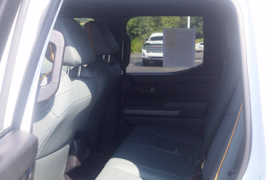 Used 2025 Toyota Tacoma 4x4 Double Cab Hybrid image 32