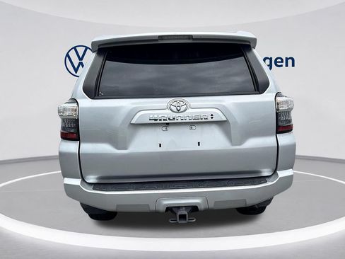 Used 2022 Toyota 4Runner SR5 Premium AWD/4WD image 4