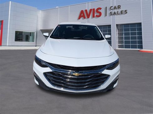 Used 2024 Chevrolet Malibu LT image 2
