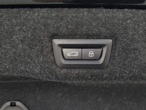 Certified 2025 BMW 530i image 9