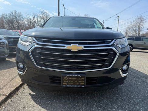 Used 2019 Chevrolet Traverse LT w/ LT Premium Package image 4