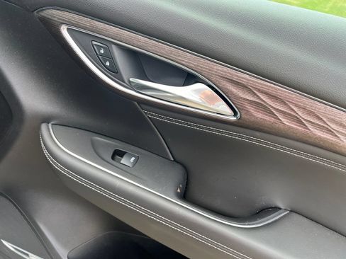 Used 2023 Buick Envision Avenir AWD/4WD image 40