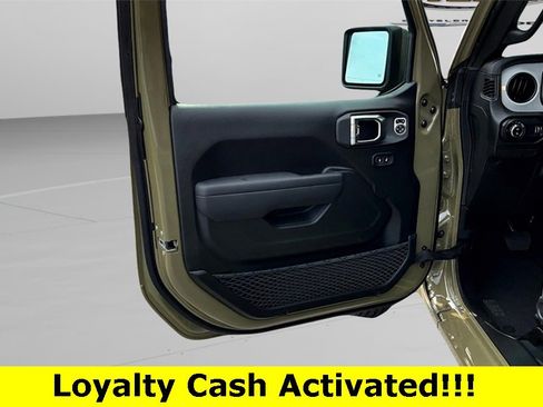 New 2025 Jeep Gladiator Sport image 23