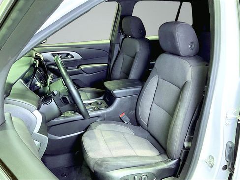Used 2023 Chevrolet Traverse LT AWD/4WD image 21