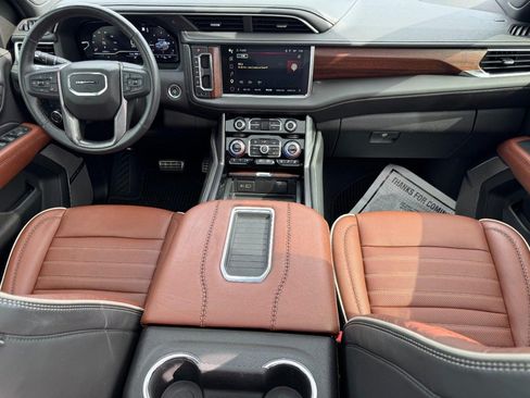 Certified 2023 GMC Yukon Denali Ultimate AWD/4WD image 12