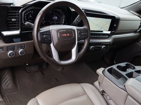 Used 2025 GMC Sierra 1500 SLT RWD image 11