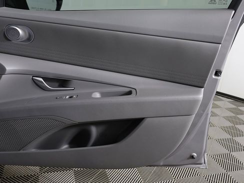 Used 2024 Hyundai Elantra SEL image 20