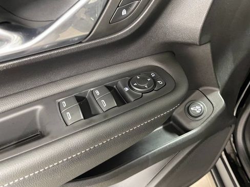 Used 2024 GMC Terrain SLE w/ Driver Convenience Package AWD/4WD image 19