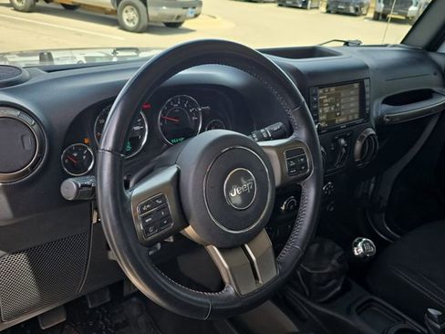 Used 2018 Jeep Wrangler Unlimited Sport AWD/4WD image 16