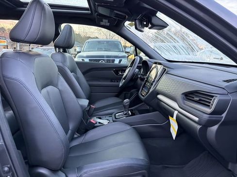 Used 2025 Subaru Forester Limited image 17