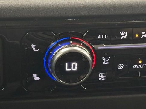 New 2026 GMC Sierra 1500 SLE w/ Preferred Package AWD/4WD image 30