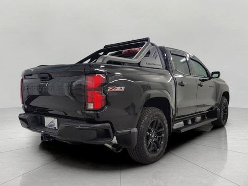 Certified 2025 Chevrolet Colorado Z71 w/ Midnight Edition AWD/4WD image 18