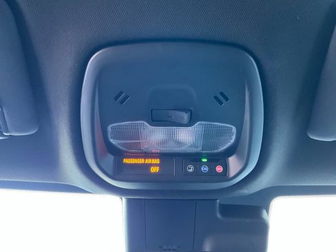 Used 2025 Buick Envista Sport Touring image 15