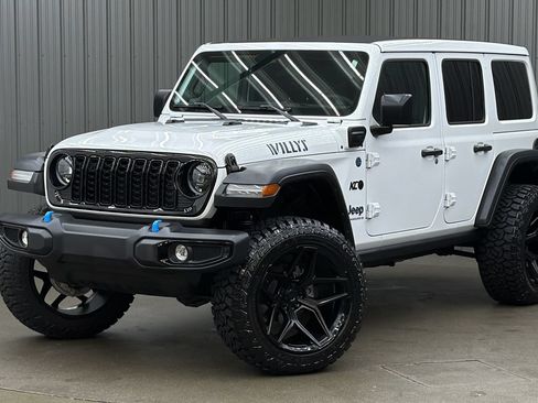 Used 2024 Jeep Wrangler Unlimited AWD/4WD image 1