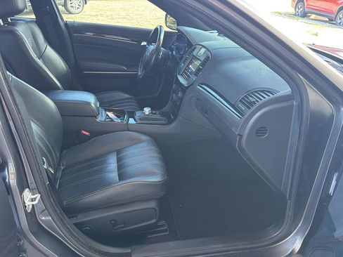 Used 2022 Chrysler 300 S RWD image 13