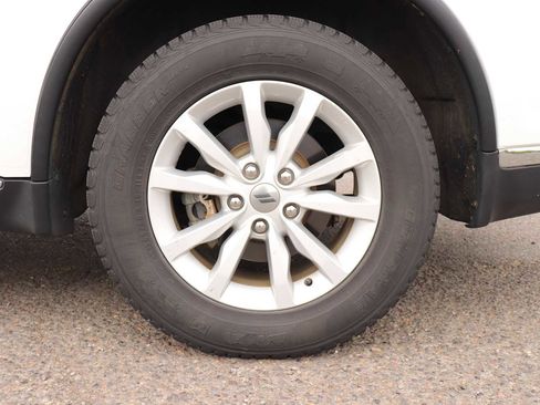 Used 2019 Dodge Durango SXT AWD/4WD image 9